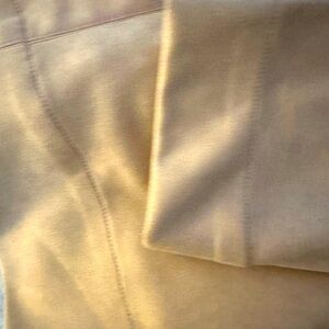 Joan Vass size medium faux suede top
Light beige nwt